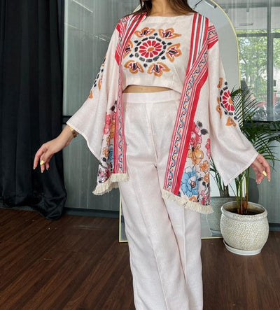 Ladies 3pc suit.
